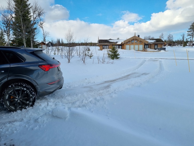Med luftfjæring så kommer man seg som regel alltid frem selv med mye snø