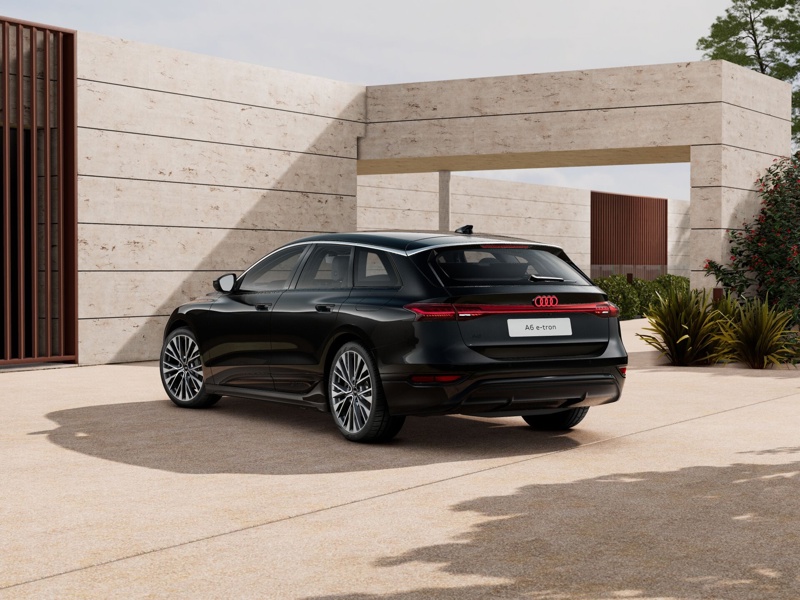 Audi A6 e-tron in Mythos black