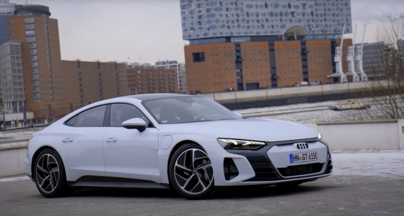 Audi RS e-tron GT in Suzuka Grey