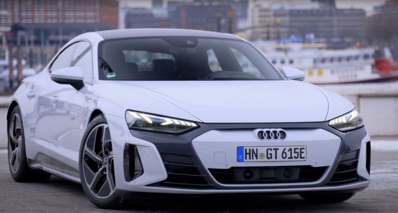 Audi RS e-tron GT in Suzuka Grey