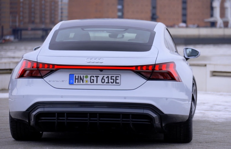 Audi RS e-tron GT in Suzuka Grey