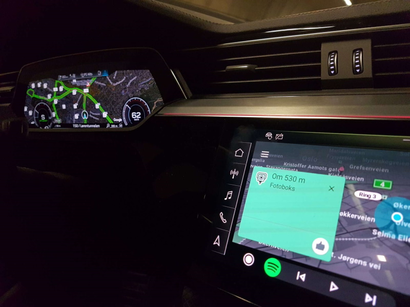 Android Auto med Waze advarsel om hastighetskamera