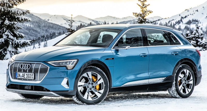 Audi e-tron 55 i Antigua Blue med kontrastfarge