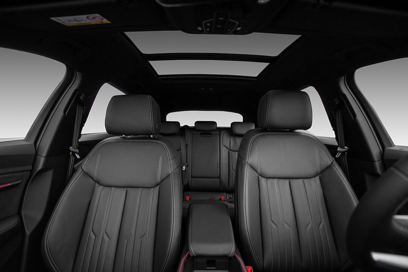 Individual contour seats in Audi e-tron