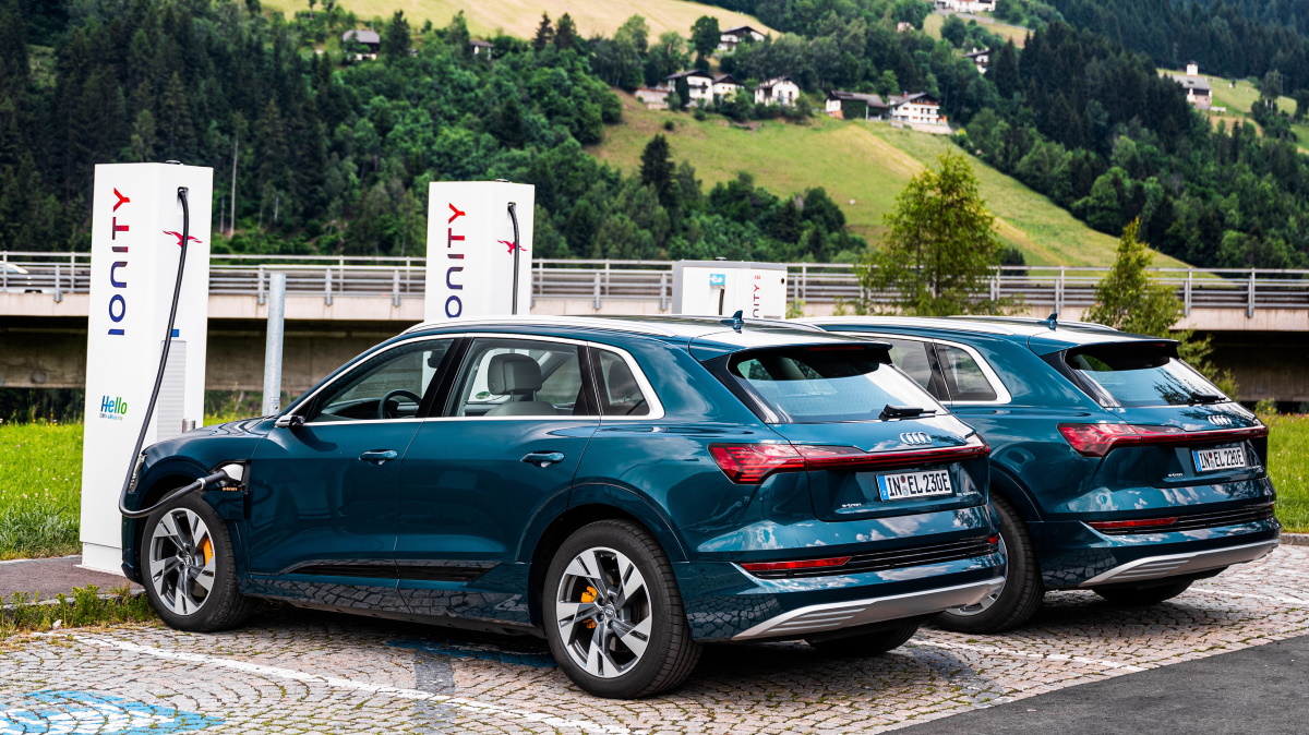 Audi e-tron 55 charging at Ionity