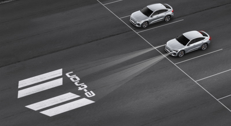 Lys er et av områdene hvor Audi leder. E-tron er den første Audien med Digital HD Matrix Lights