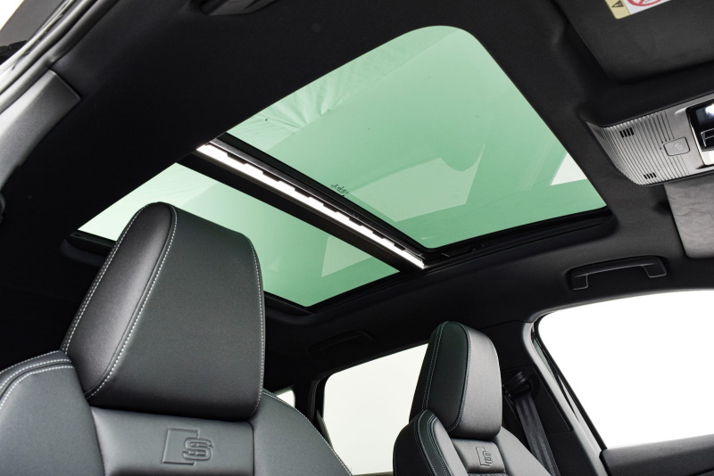 Roof cover both rear and front seats