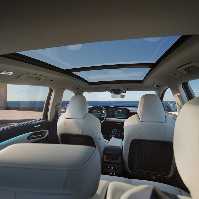 Audi Q6 e-tron panoramic roof
