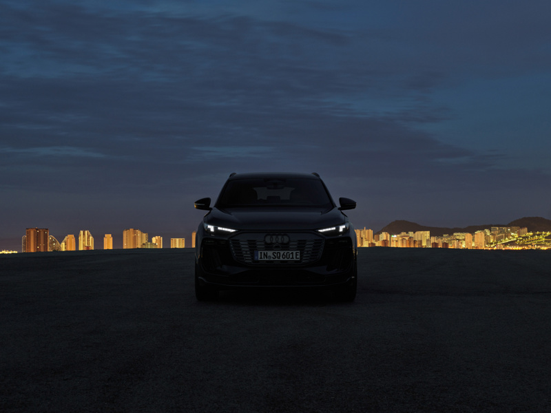 Audi Q6 e-tron med LED Matrix frontlykter og Matrix DRL