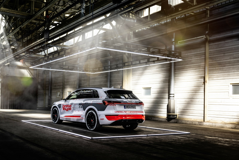 Audi Q8 e-tron 55 prototype Audi Q8 e-tron 55 prototype