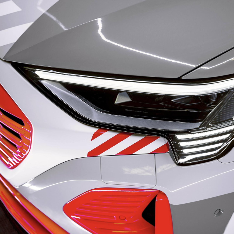 Audi Q8 e-tron with new headlights Audi Q8 e-tron with new headlights